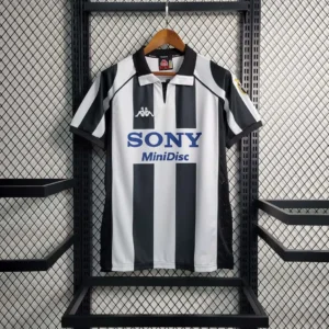 Juventus - Home - 1997/1998